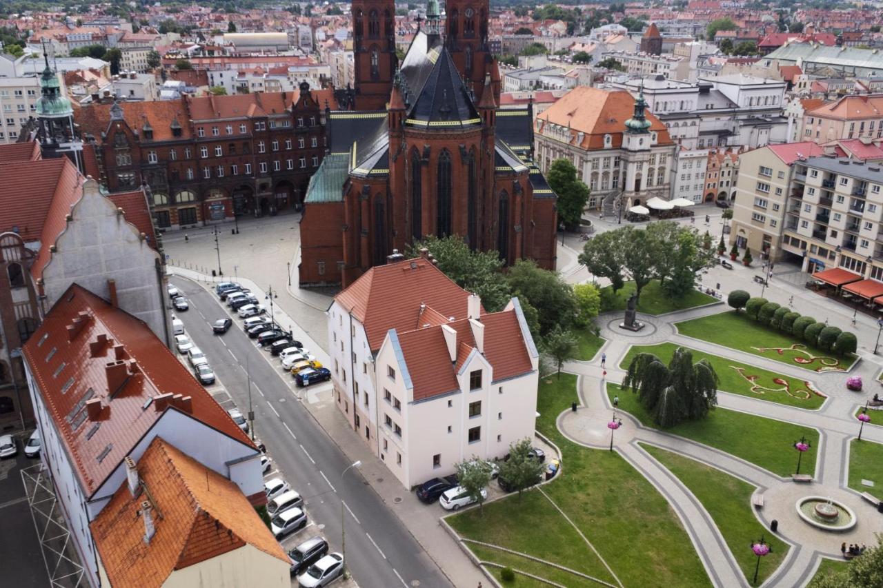 Katedralna Apart'S Legnica Exteriör bild