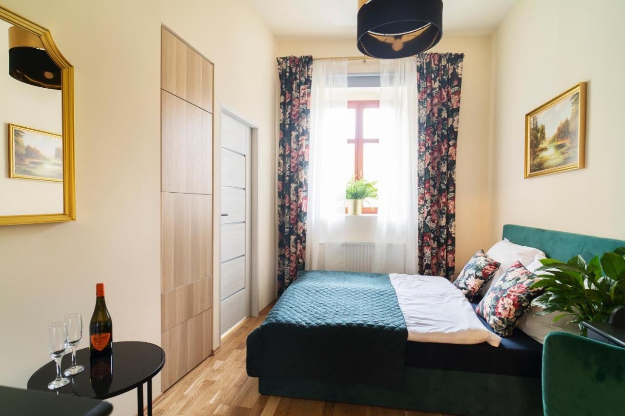 Katedralna Apart'S Legnica Exteriör bild